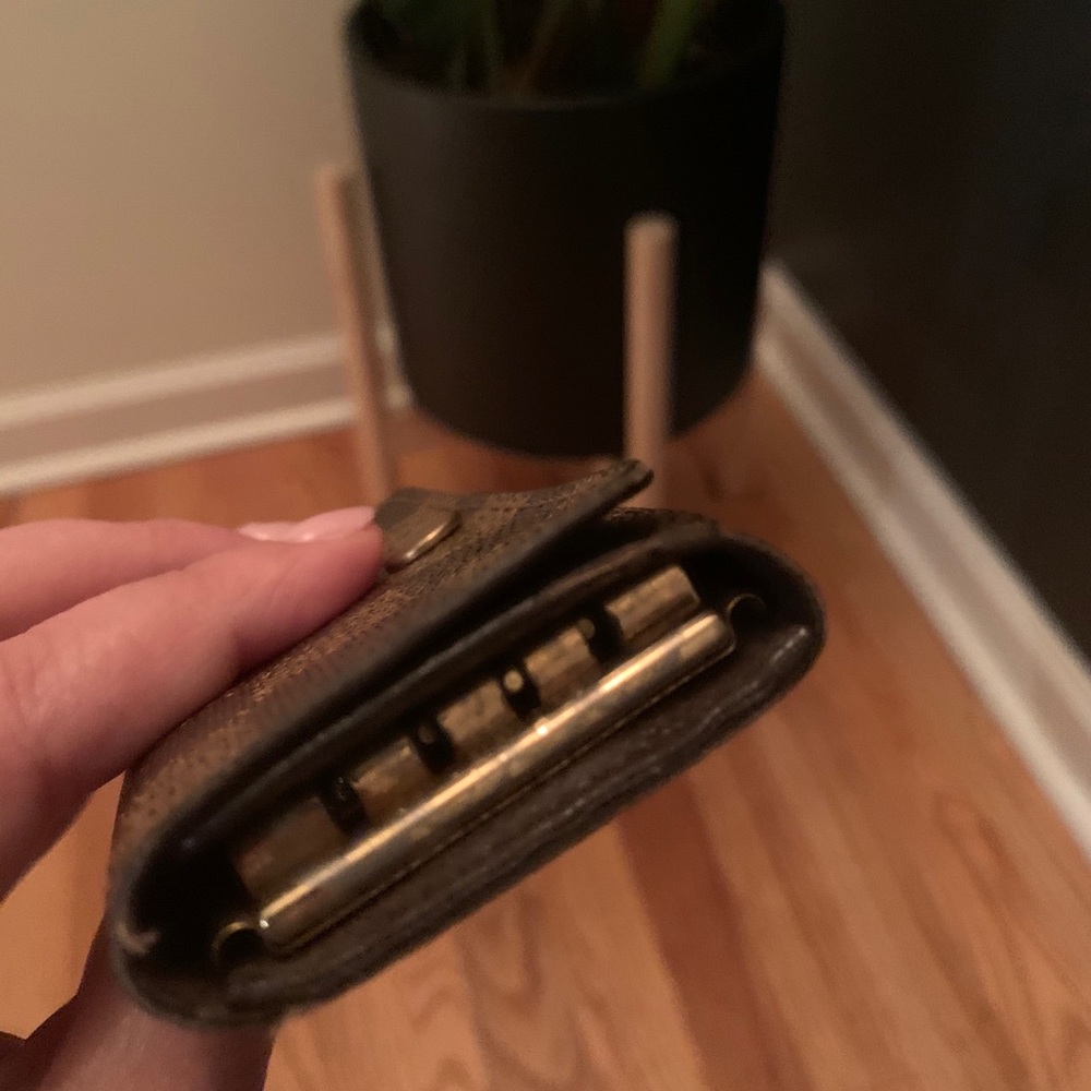 VINTAGE LOUIS VUITTON Damier Ebene 4 Ring Key Holder-100% AUTHENTIC-SALE!! - Picture 5 of 7